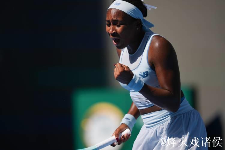 高芙2-1击败本西奇 中网九连胜挺进女单八强